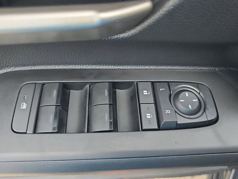 Used 2025 Toyota Tacoma 4x4 Double Cab Hybrid image 28