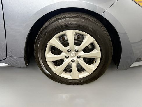 Used 2024 Toyota Corolla LE FWD image 31