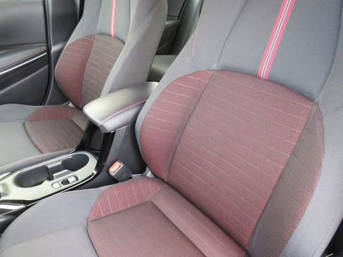 Used 2024 Toyota Corolla SE image 18