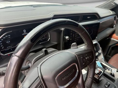 Used 2024 GMC Sierra 1500 Denali Ultimate AWD/4WD image 19