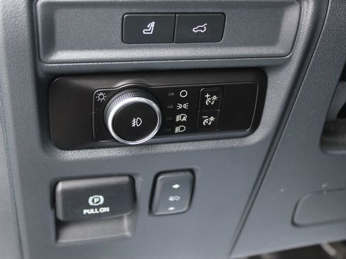 Used 2023 Ford Expedition Limited AWD/4WD image 23