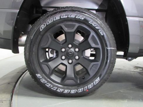 New 2026 RAM 1500 Express AWD/4WD image 9