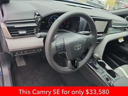 Used 2026 Toyota Camry SE FWD image 21