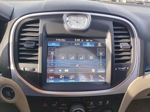 Used 2012 Chrysler 300 Limited image 26
