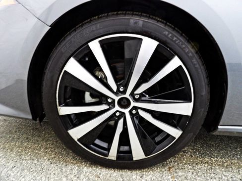 Used 2021 Nissan Altima 2.5 SR image 18