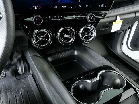 New 2026 Chevrolet Blazer EV LT image 18