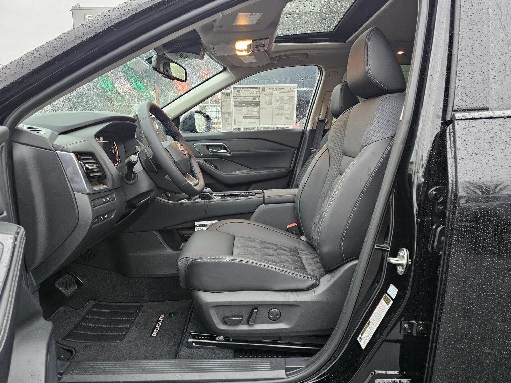 New 2026 Nissan Rogue Platinum w/ Tech Package AWD/4WD image 15