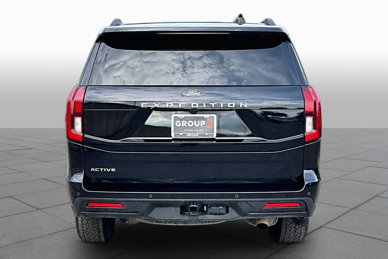 Certified 2025 Ford Expedition Active RWD image 5