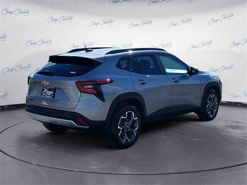 New 2026 Chevrolet Trax LT w/ Driver Confidence Package image 5