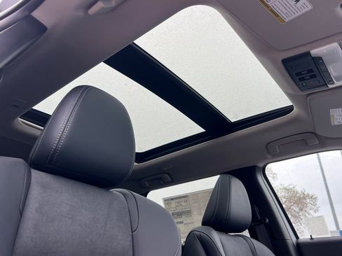 New 2025 Mitsubishi Outlander SE AWD/4WD image 18