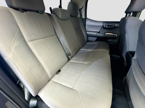 Used 2016 Toyota Tacoma SR5 image 14
