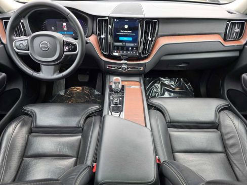 Certified 2023 Volvo XC60 B5 Ultimate AWD/4WD image 19