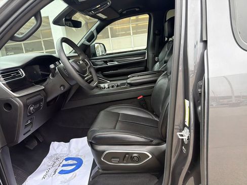 Used 2022 Jeep Wagoneer Series II image 9