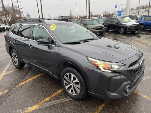 Certified 2023 Subaru Outback Premium image 3
