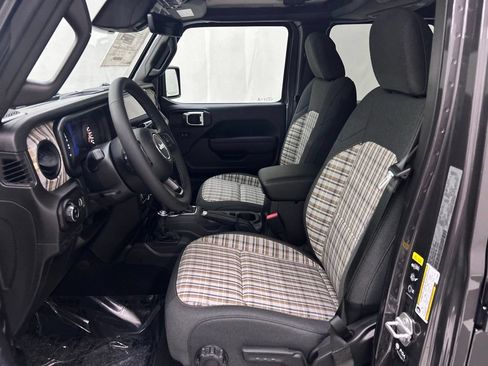 New 2026 Jeep Gladiator Sport AWD/4WD image 12