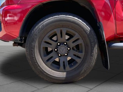 Used 2015 Toyota Tacoma PreRunner w/ SR5 Package RWD image 9