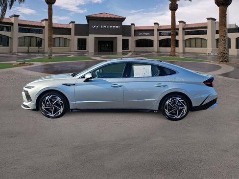 Used 2025 Hyundai Sonata SEL FWD image 5