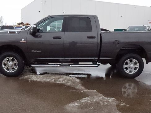 Used 2024 RAM 2500 Big Horn AWD/4WD image 4
