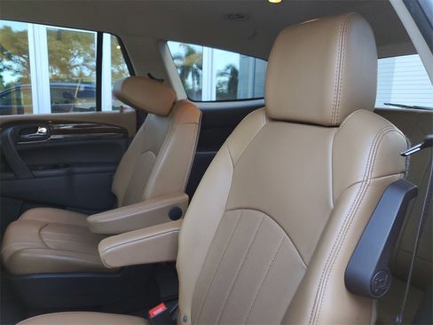 Used 2017 Buick Enclave Leather image 13