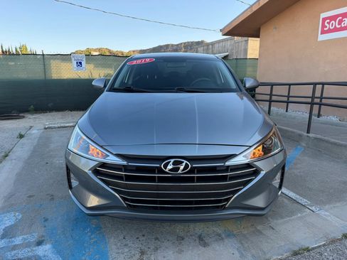 Used 2019 Hyundai Elantra SE w/ Cargo Package FWD image 8