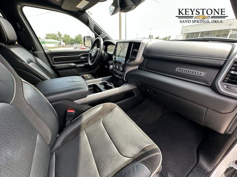 Used 2024 RAM 1500 Laramie image 19