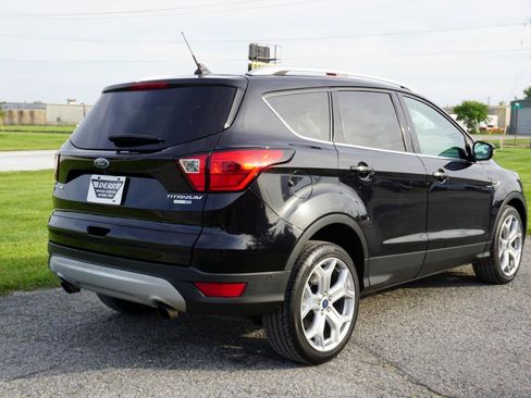 Used 2019 Ford Escape Titanium AWD/4WD image 16