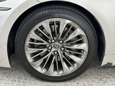 Used 2019 Lexus LS 500 w/ Interior Upgrade Package RWD image 10