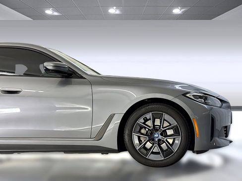 Used 2023 BMW i4 eDrive40 w/ Premium Package RWD image 34