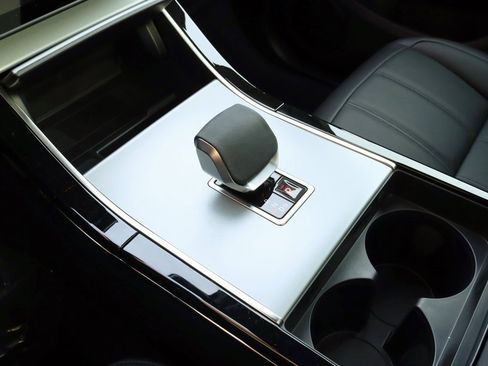 Used 2025 Land Rover Range Rover Evoque S image 25