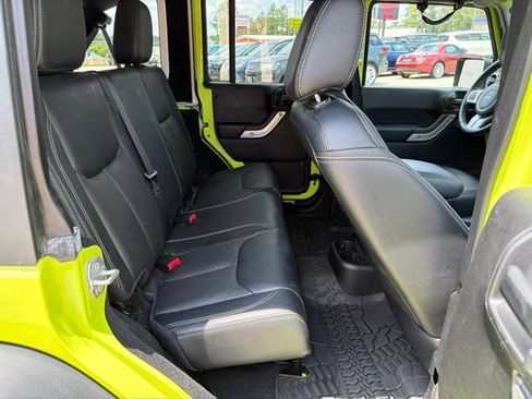Used 2016 Jeep Wrangler Unlimited Rubicon AWD/4WD image 14