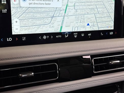 New 2026 Lincoln Aviator AWD image 17