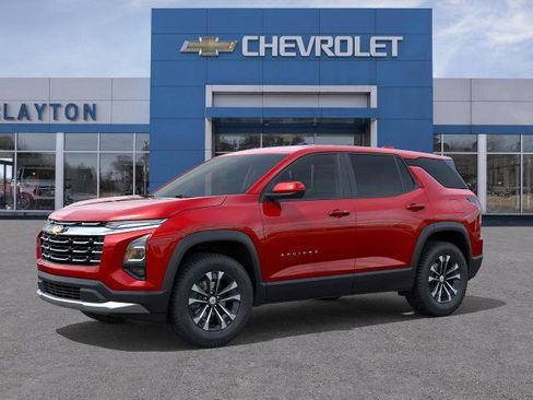 New 2026 Chevrolet Equinox LT image 2