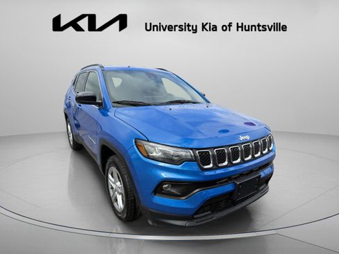 Used 2024 Jeep Compass Latitude image 1