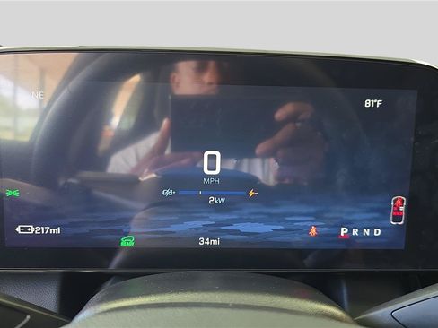 Used 2026 Chevrolet Equinox EV LT FWD image 10