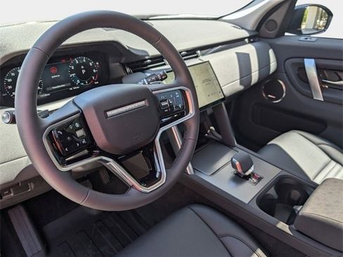 Used 2024 Land Rover Discovery Sport S image 5