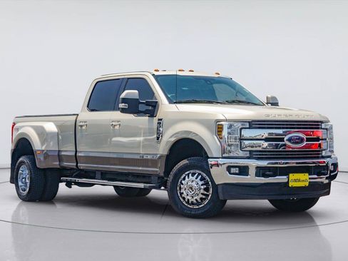 Used 2018 Ford F350 Lariat w/ Lariat Ultimate Package AWD/4WD image 1