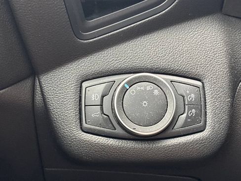 Used 2019 Ford Escape SE FWD image 22