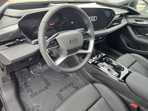 New 2025 Audi A6 e-tron Premium Plus image 18