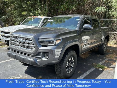 Used 2017 Toyota Tacoma TRD Off-Road w/ Tow Package RWD image 3