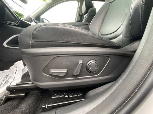 Used 2023 Hyundai Tucson Limited image 13