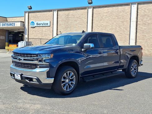 Used 2022 Chevrolet Silverado 1500 LT w/ Bed Protection Package AWD/4WD image 3