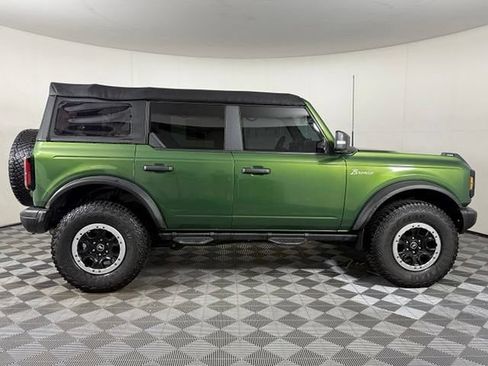 Used 2023 Ford Bronco Badlands w/ Sasquatch Package AWD/4WD image 9
