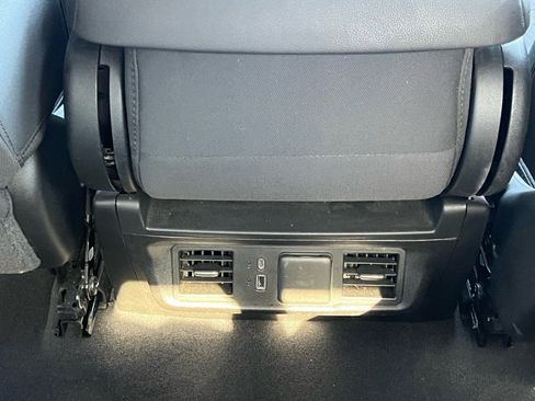 Used 2022 Chevrolet Silverado 1500 LT image 18