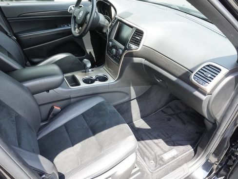 Used 2014 Jeep Grand Cherokee Altitude AWD/4WD image 22