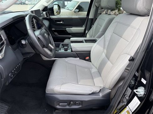 Used 2022 Toyota Tundra Limited image 21