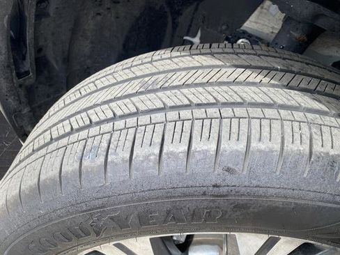 Used 2023 Nissan Rogue SV w/ SV Premium B Package image 35