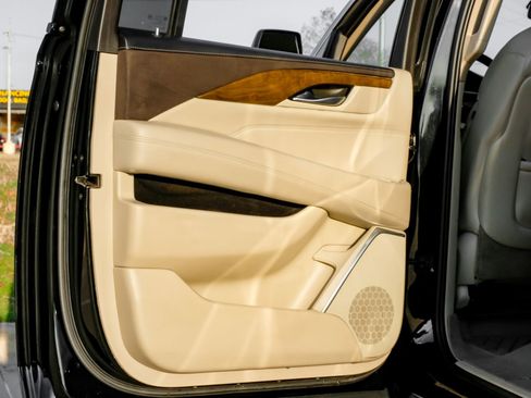 Used 2019 Cadillac Escalade ESV Premium Luxury image 50