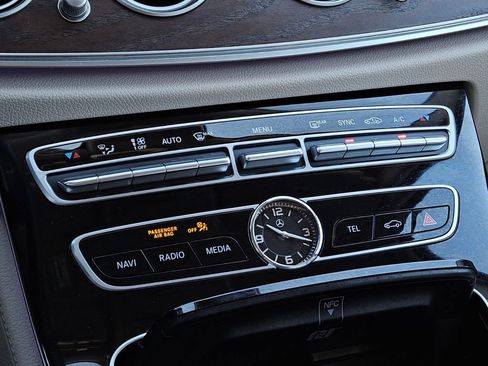 Used 2017 Mercedes-Benz E 300 4MATIC image 24