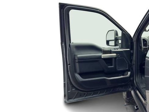 Used 2021 Ford F250 Lariat AWD/4WD image 11