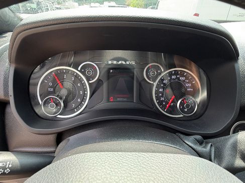Used 2025 RAM 2500 Big Horn AWD/4WD image 29